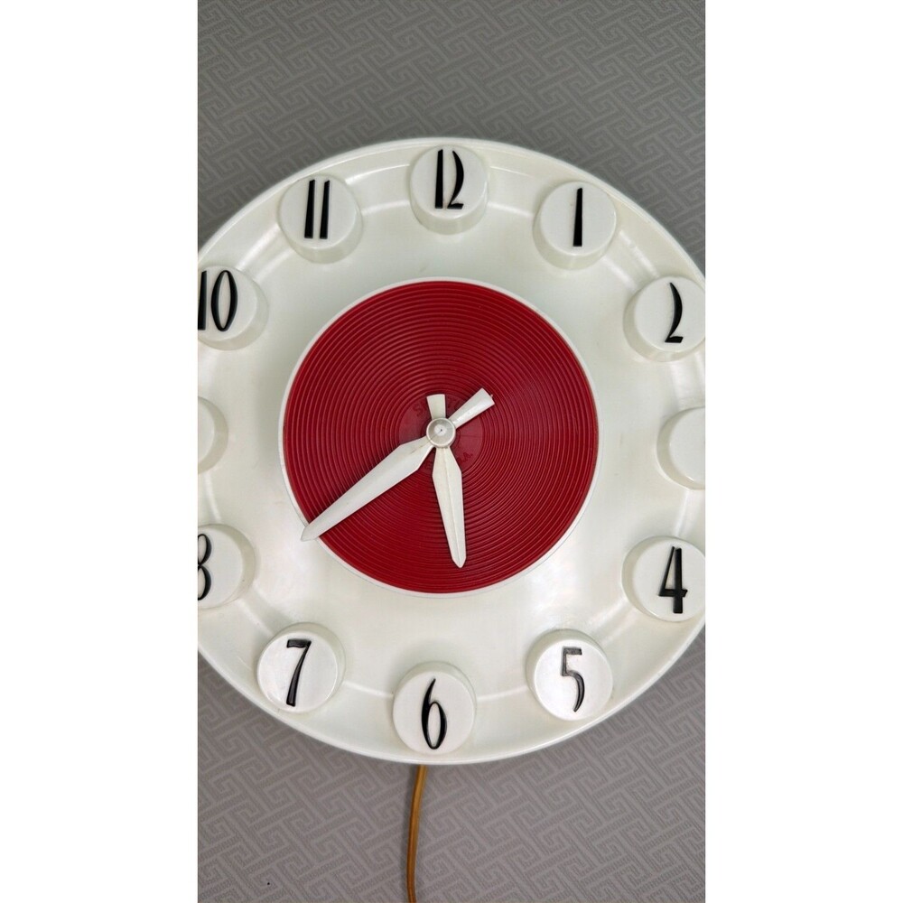 Vintage Spartus Model 522 Kitchen Wall Clock MCM WORKS! Harold Products Co